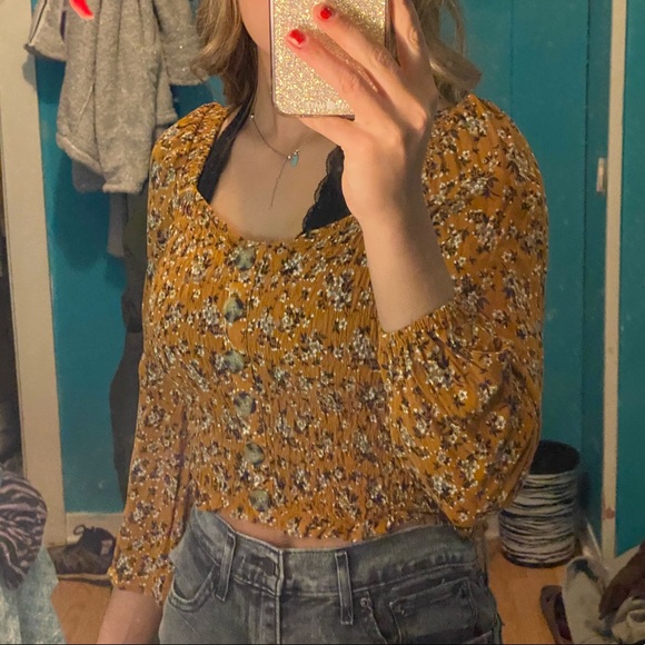 Top - Picture 3 of 3